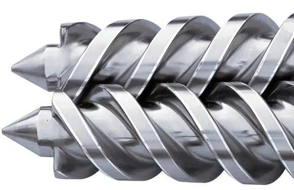 El grado de entrelazado en extrusoras de doble tornillo